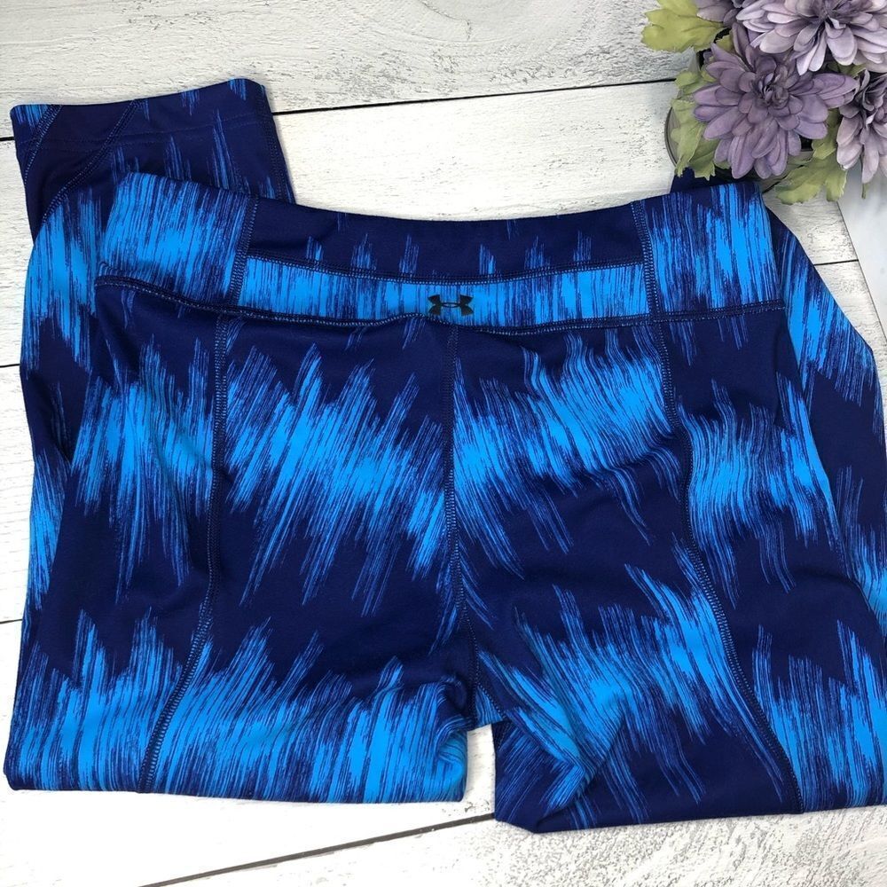 Under Armour Blue Pattern Capris Sz M - Picture 2 of 8